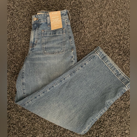 Petite Emmett Wide-Leg Jean: Patch Pocket Edition in Lakecourt Wash NWT - Picture 5 of 5